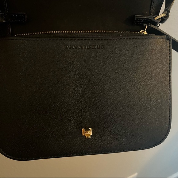 Banana Republic Black Crossbody Leather Croc Embossed Print Front Flap Bag - Picture 5 of 8